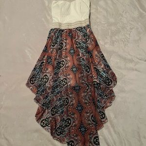 Ladies strapless dress